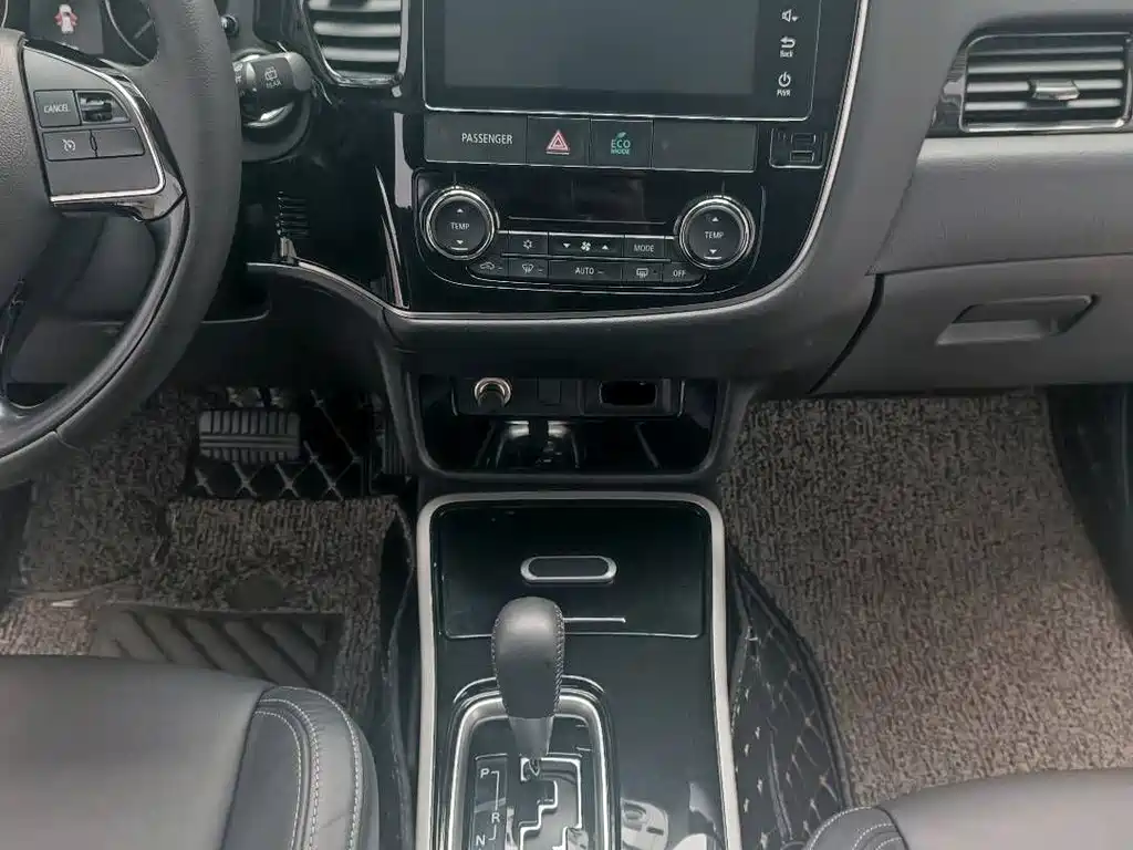 Mitsubishi Outlander 2019 2.0L 2WD Comfort Edition 5-seater China VI 2019 - thumbnail 15