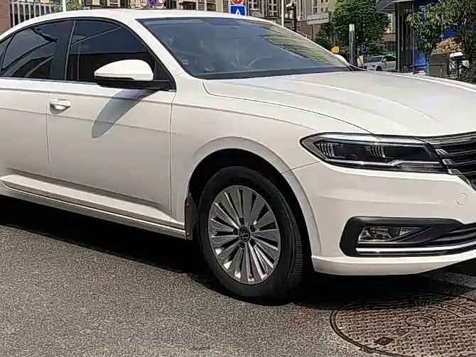 Volkswagen Volkswagen Lavida 2022 1.5L Automatic Comfort Edition 2022 - thumbnail 2