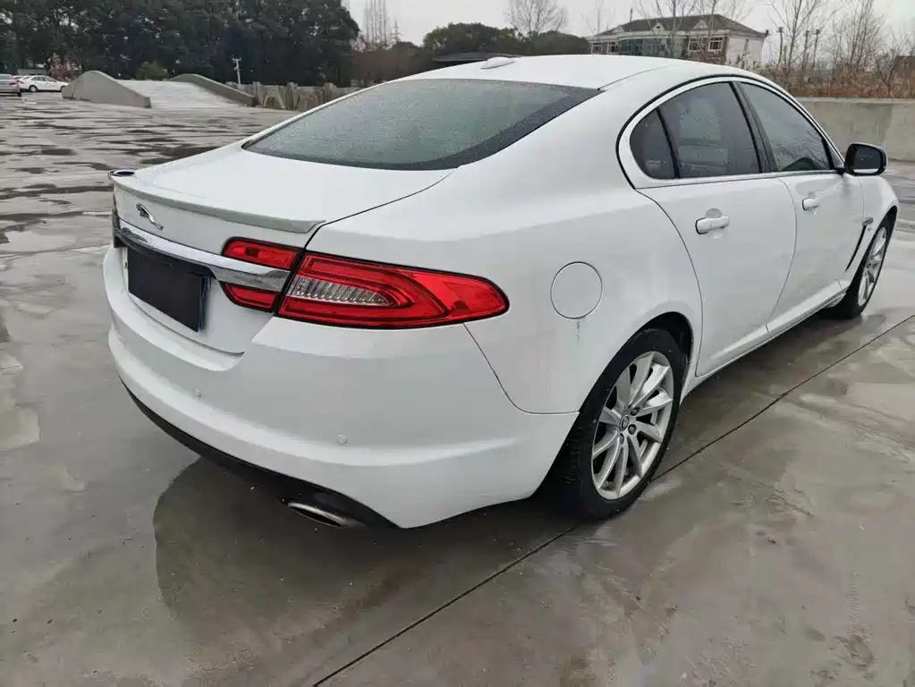 Jaguar Jaguar XF 2012 XF 3.0L V6 Portfolio 2012 - thumbnail 8