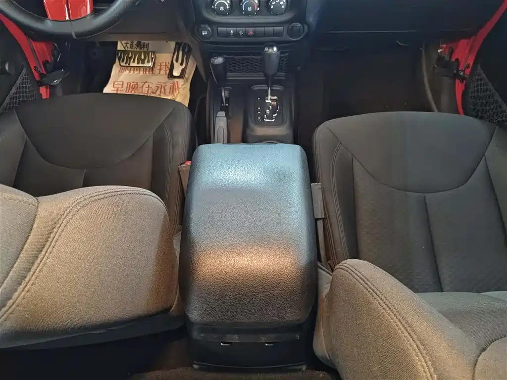 Jeep Jeep Wrangler 2015 3.6L Rubicon Two-Door Comfort Edition 2016 - thumbnail 6
