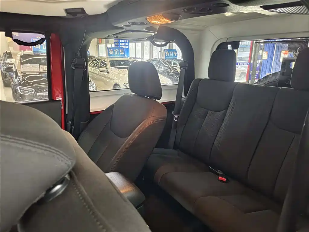 Jeep Jeep Wrangler 2015 3.6L Rubicon Two-Door Comfort Edition 2016 - thumbnail 11