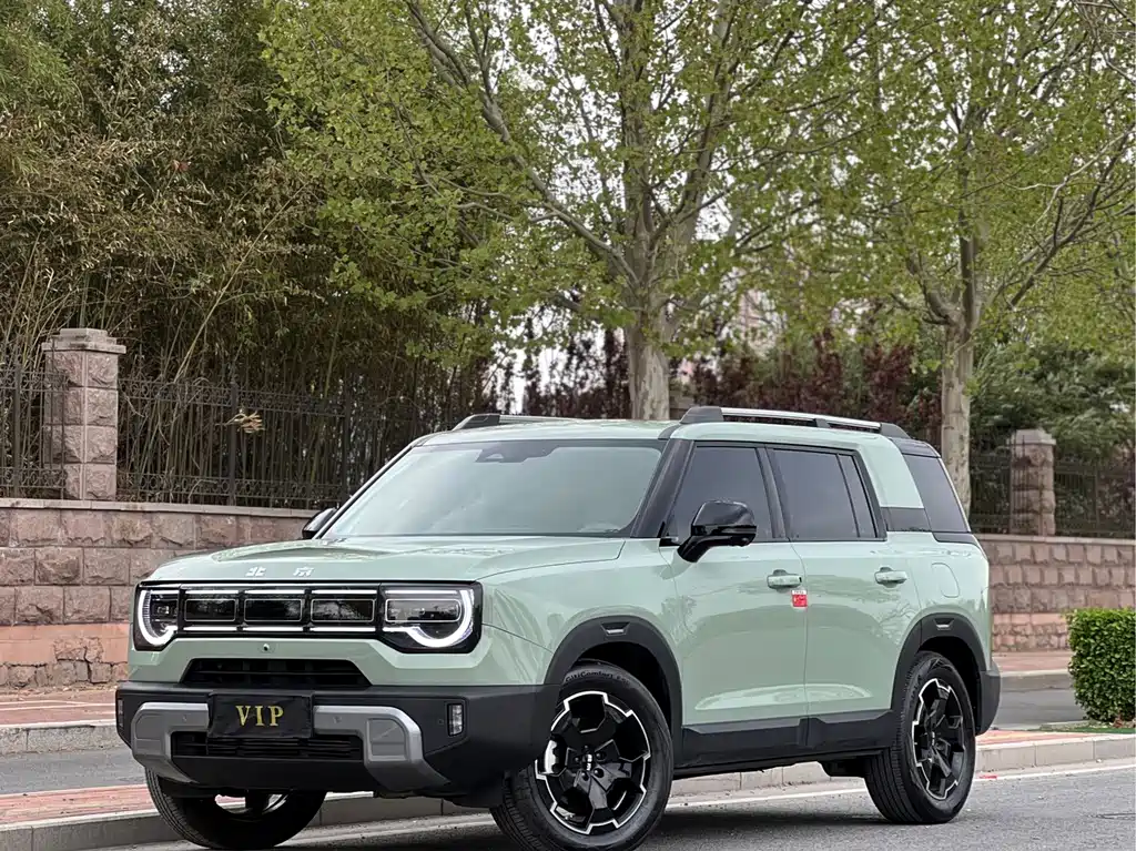 Beijing Off-Road Beijing Off-road BJ30 2024 1.5T Magic Nuclear Electric Drive Advanced Edition 2025