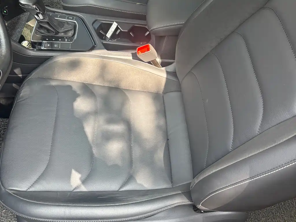 Volkswagen Tiguan L 2019 330TSI Automatic 2WD Panoramic Comfort Edition China VI 2019 - thumbnail 4