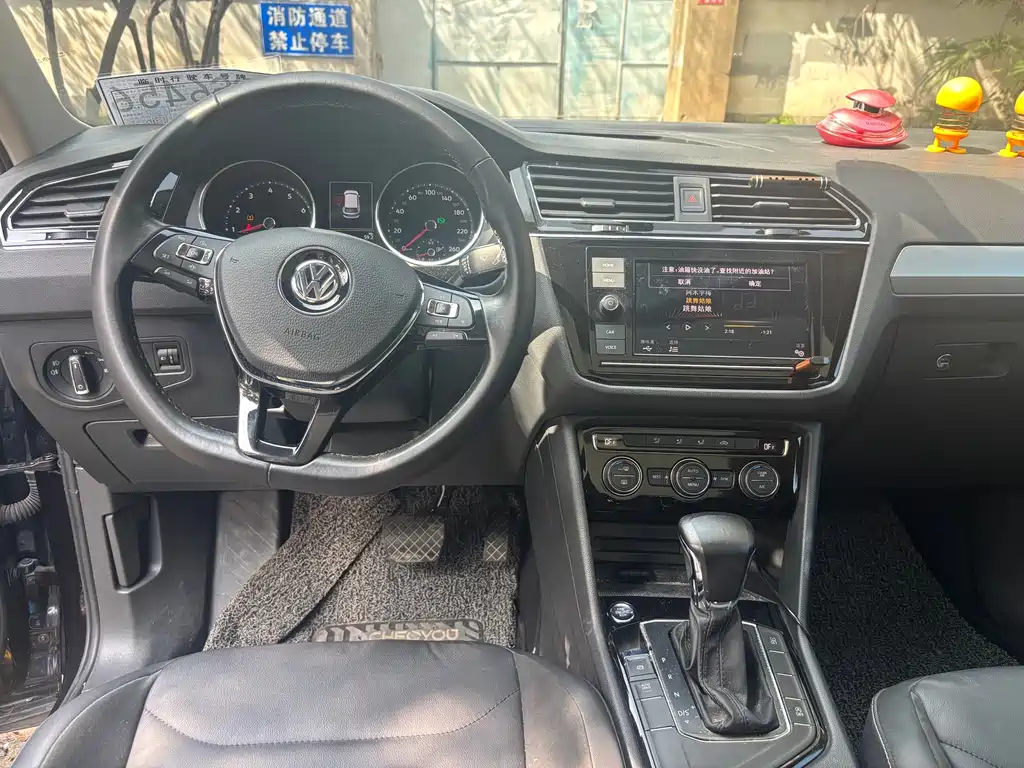 Volkswagen Tiguan L 2019 330TSI Automatic 2WD Panoramic Comfort Edition China VI 2019 - thumbnail 6