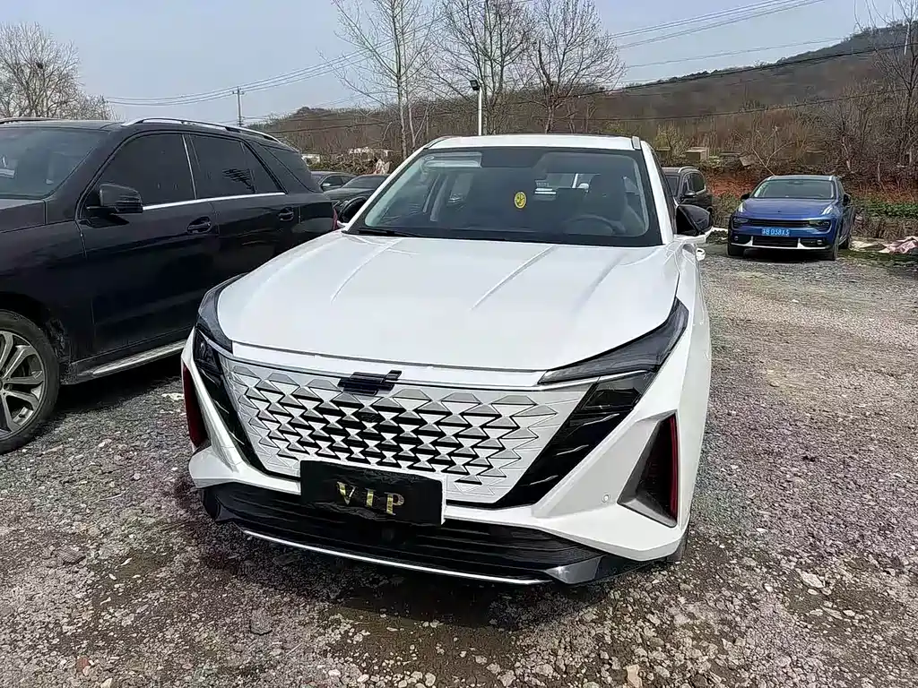 Changan Oushang Changan Oushang Z6 2023 Blue Whale 1.5T DCT Smart Enjoy Edition 2022 - thumbnail 2