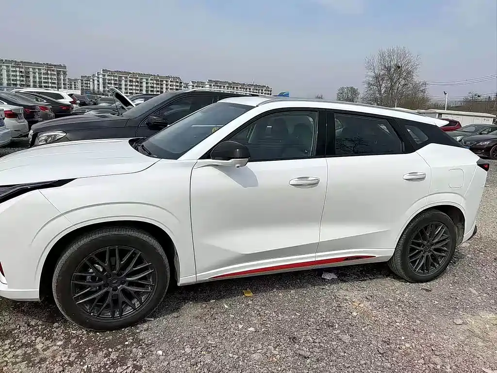 Changan Oushang Changan Oushang Z6 2023 Blue Whale 1.5T DCT Smart Enjoy Edition 2022 - thumbnail 3