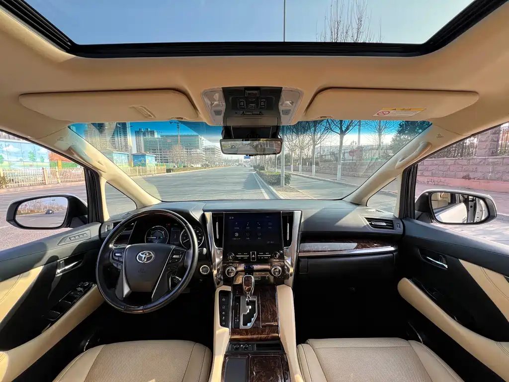 Toyota Alphard 2021 Model Hybrid 2.5L Luxury Version 2022 - thumbnail 5