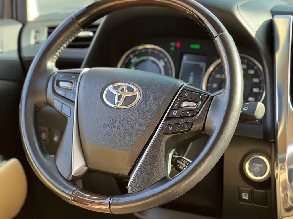 Toyota Alphard 2021 Model Hybrid 2.5L Luxury Version 2022 - thumbnail 6