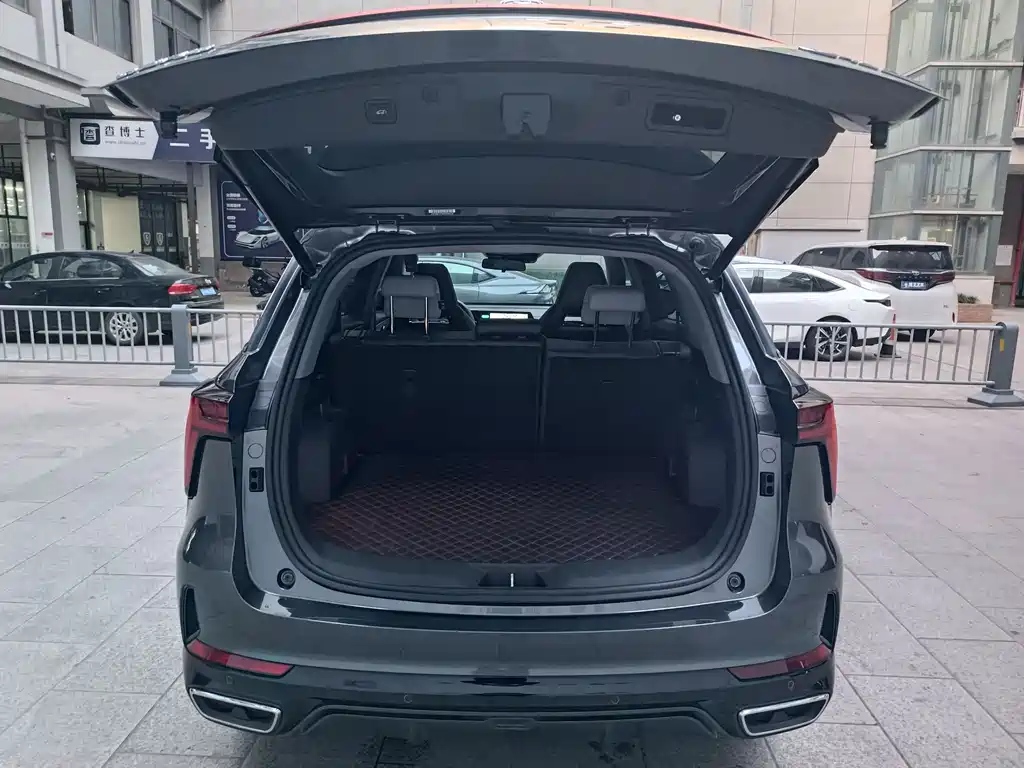 Changan Changan CS75 PLUS 2024 3rd Generation Champion Edition 1.5T Intelligent Drive Dynamic Navigation Model 2024 - thumbnail 8