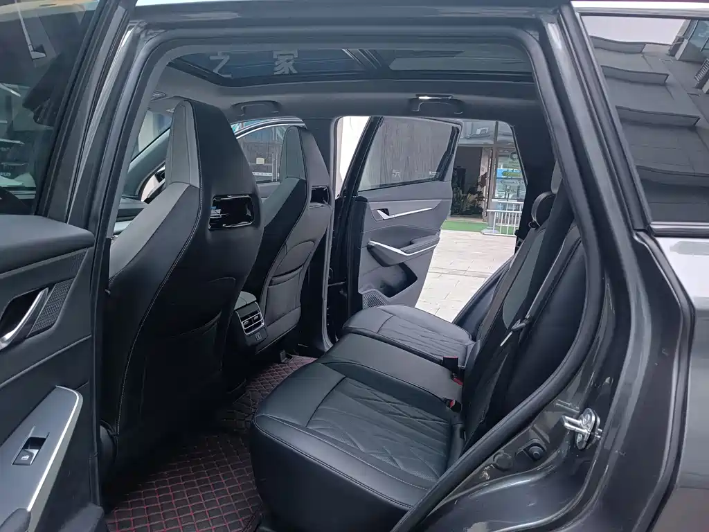 Changan Changan CS75 PLUS 2024 3rd Generation Champion Edition 1.5T Intelligent Drive Dynamic Navigation Model 2024 - thumbnail 11