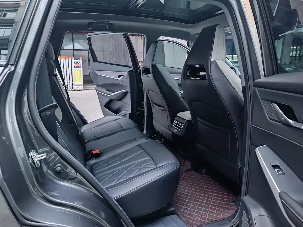 Changan Changan CS75 PLUS 2024 3rd Generation Champion Edition 1.5T Intelligent Drive Dynamic Navigation Model 2024 - thumbnail 13