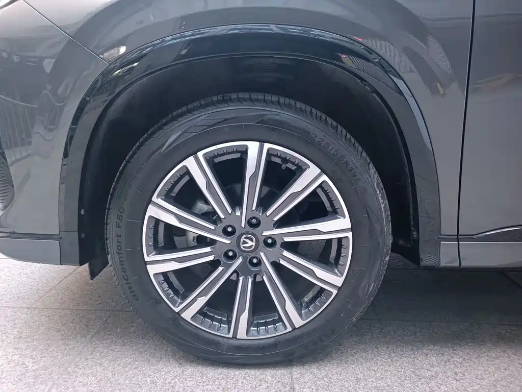 Changan Changan CS75 PLUS 2024 3rd Generation Champion Edition 1.5T Intelligent Drive Dynamic Navigation Model 2024 - thumbnail 19
