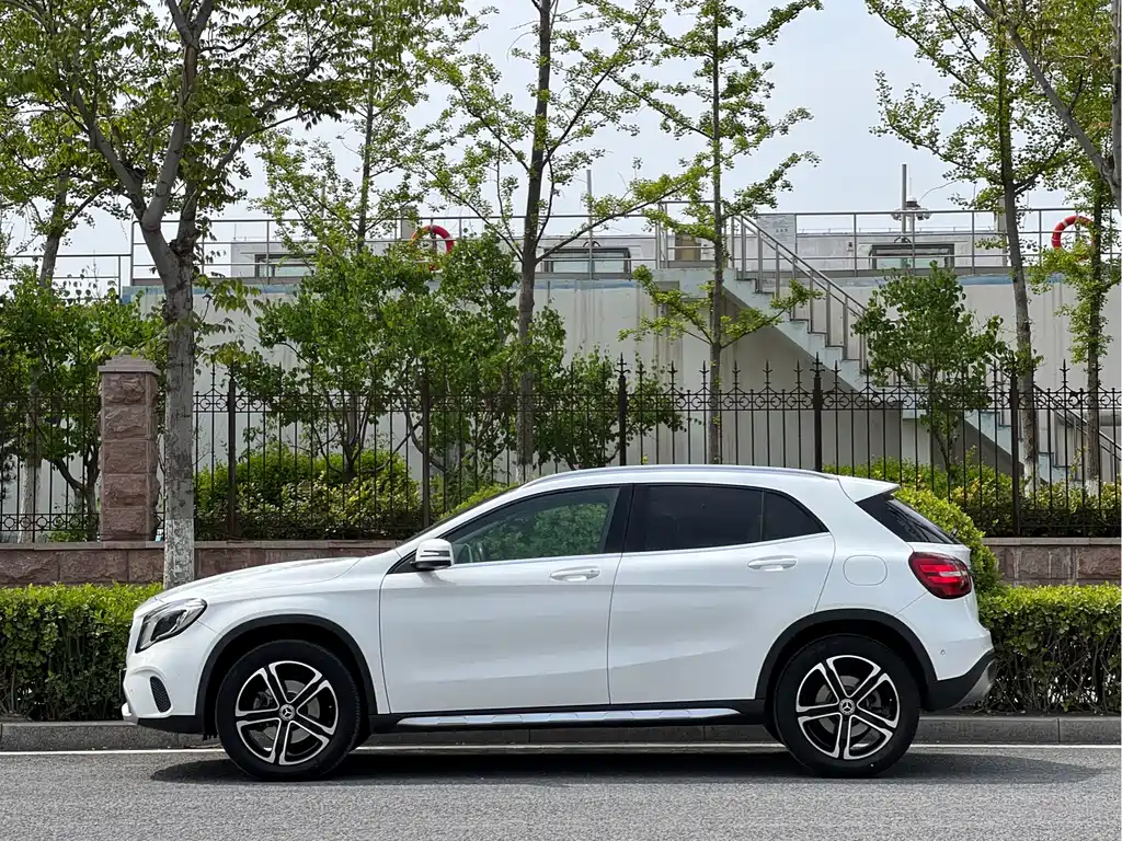 Mercedes-Benz Mercedes-Benz GLA 2018 GLA 200 Style 2019 - thumbnail 4