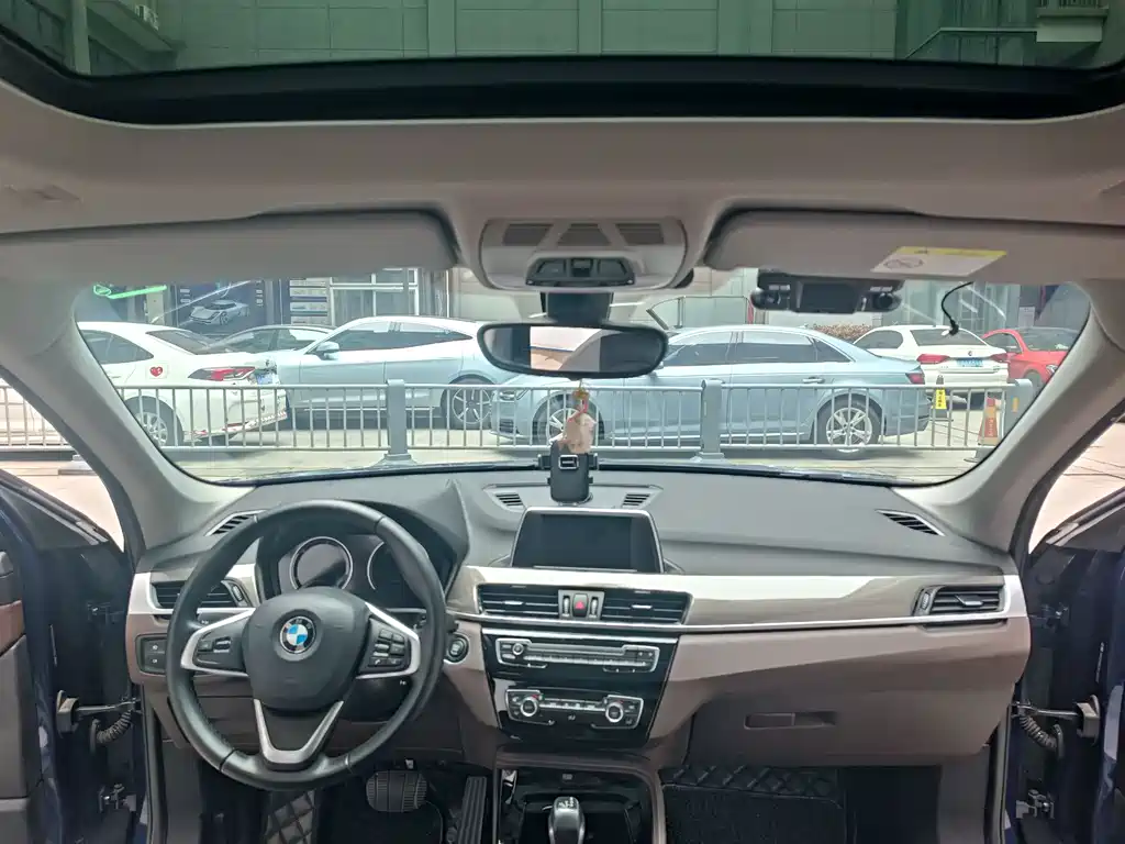 BMW BMW X1 2019 sDrive18Li Premium Model 2019 - thumbnail 13