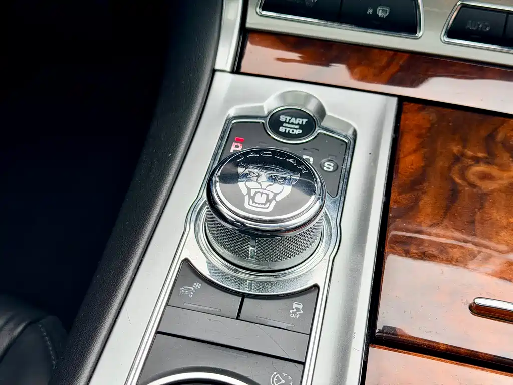 Jaguar Jaguar XF 2015 XF 2.0T Luxury Edition 2014 - thumbnail 12