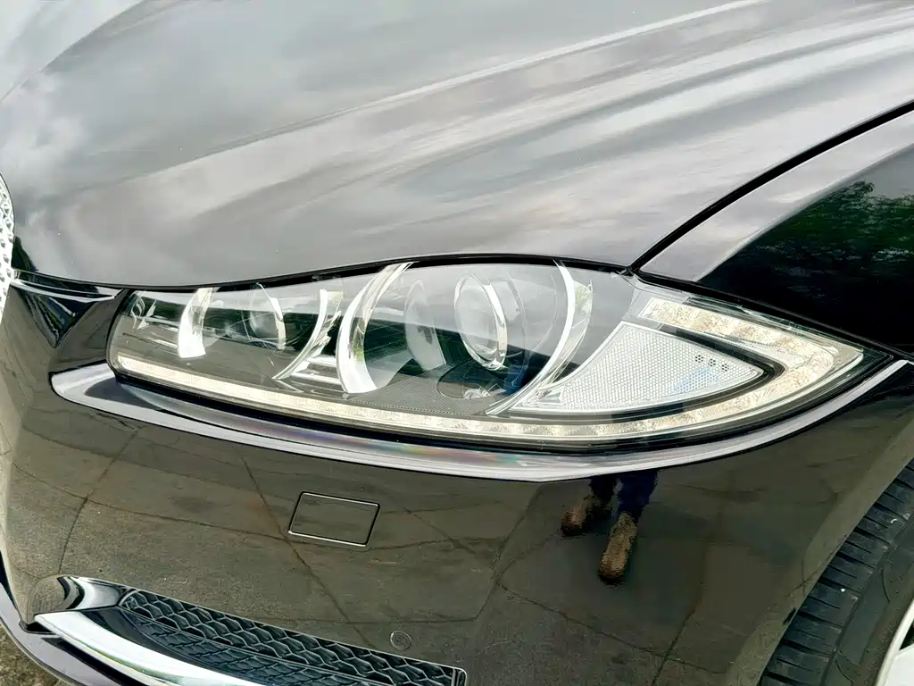 Jaguar Jaguar XF 2015 XF 2.0T Luxury Edition 2014 - thumbnail 14