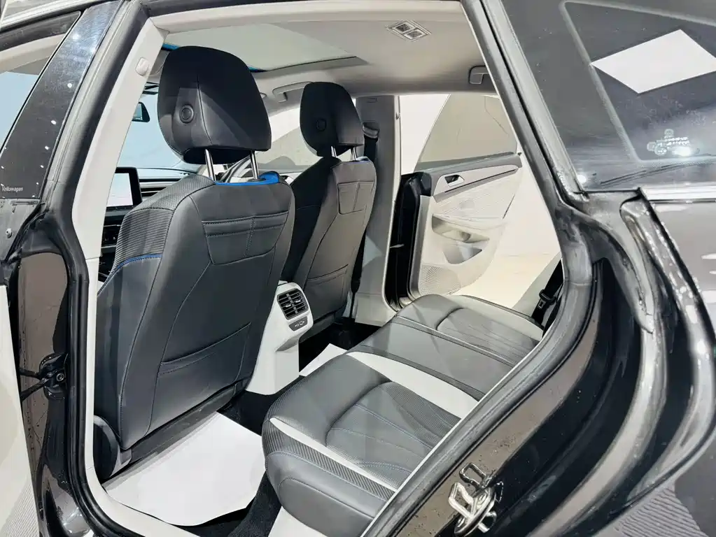 Volkswagen Lamando 2022 Lamando L 280TSI DSG Cool Spice Edition 2022 - thumbnail 5
