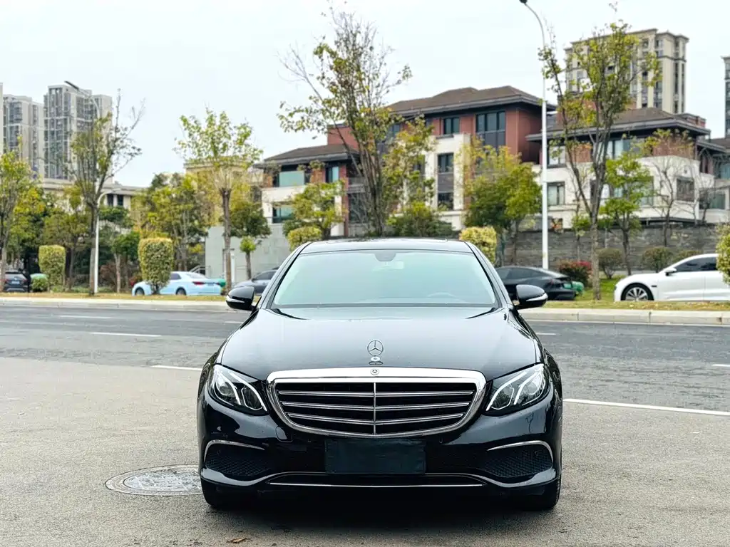 Mercedes-Benz Mercedes-Benz E-Class 2018 E 200 L 2018 - thumbnail 2