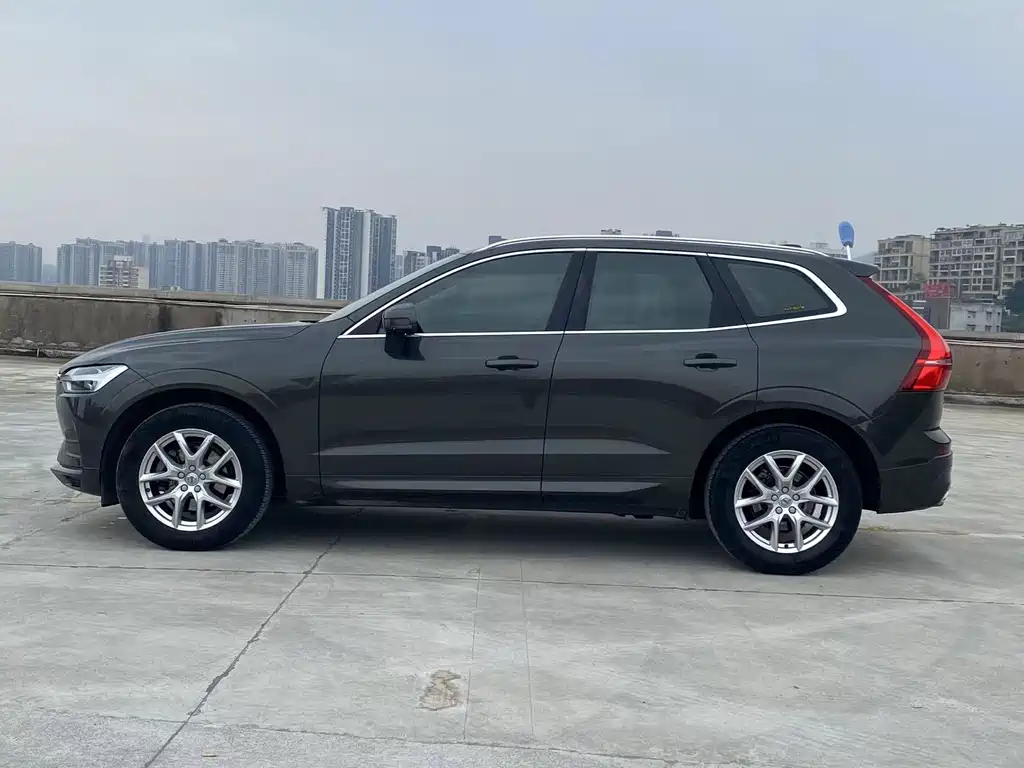 Volvo Volvo XC60 2019 T5 AWD Momentum Edition Euro VI 2019 - thumbnail 3