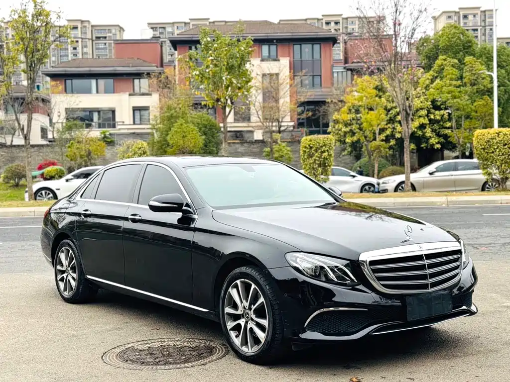 Mercedes-Benz Mercedes-Benz E-Class 2018 E 200 L 2018 - thumbnail 3