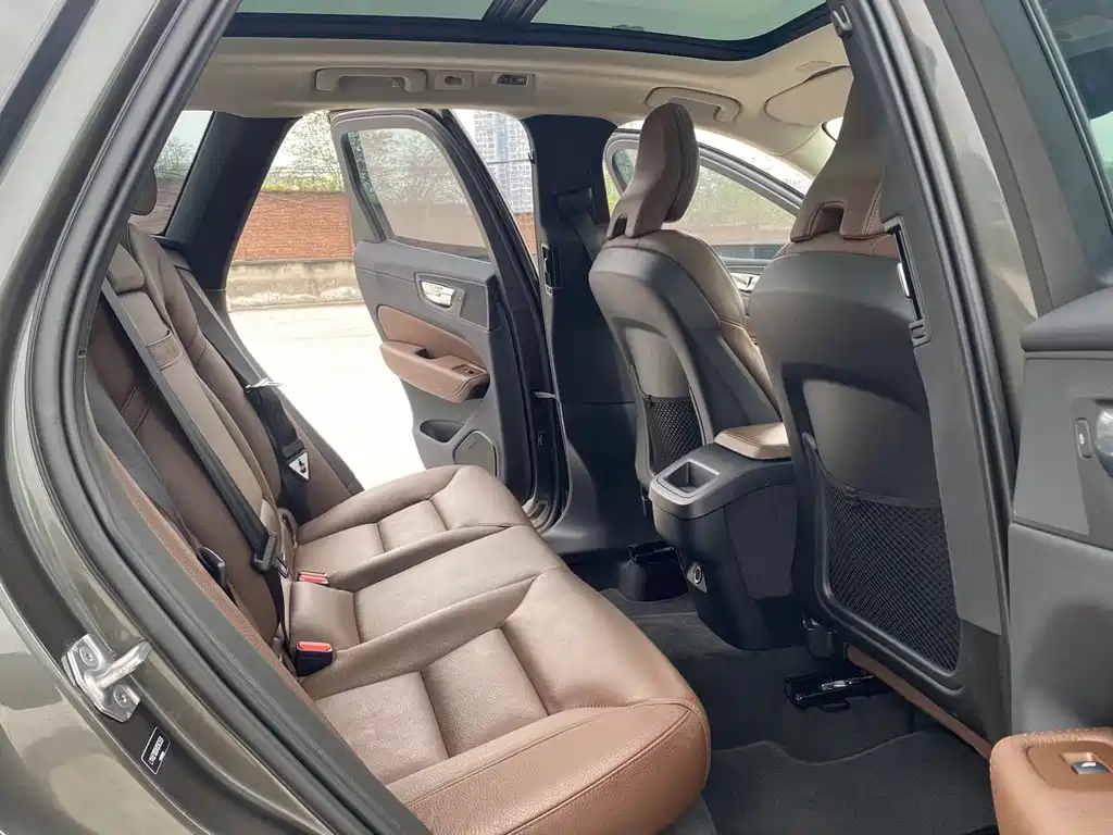 Volvo Volvo XC60 2019 T5 AWD Momentum Edition Euro VI 2019 - thumbnail 8