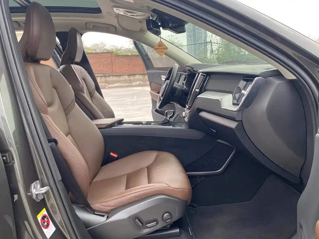 Volvo Volvo XC60 2019 T5 AWD Momentum Edition Euro VI 2019 - thumbnail 10