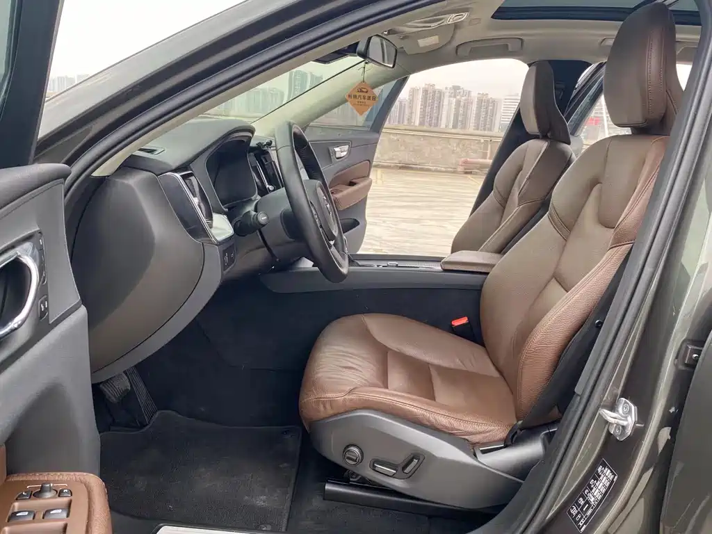 Volvo Volvo XC60 2019 T5 AWD Momentum Edition Euro VI 2019 - thumbnail 11