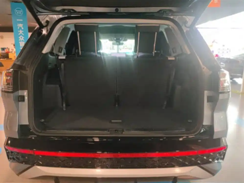 Volkswagen Landscape 2026 450TSI AWD Flagship 6-seater 2025 - thumbnail 4