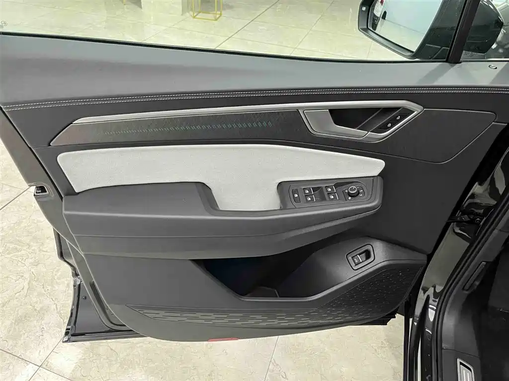 Volkswagen Landscape 2026 450TSI AWD Flagship 6-seater 2025 - thumbnail 10
