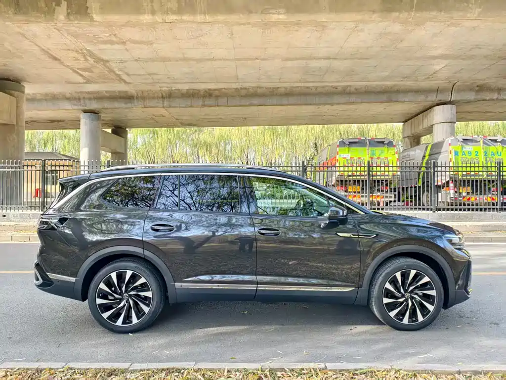 Volkswagen Landscape 2026 450TSI AWD Supreme 6-seater 2026 - thumbnail 4