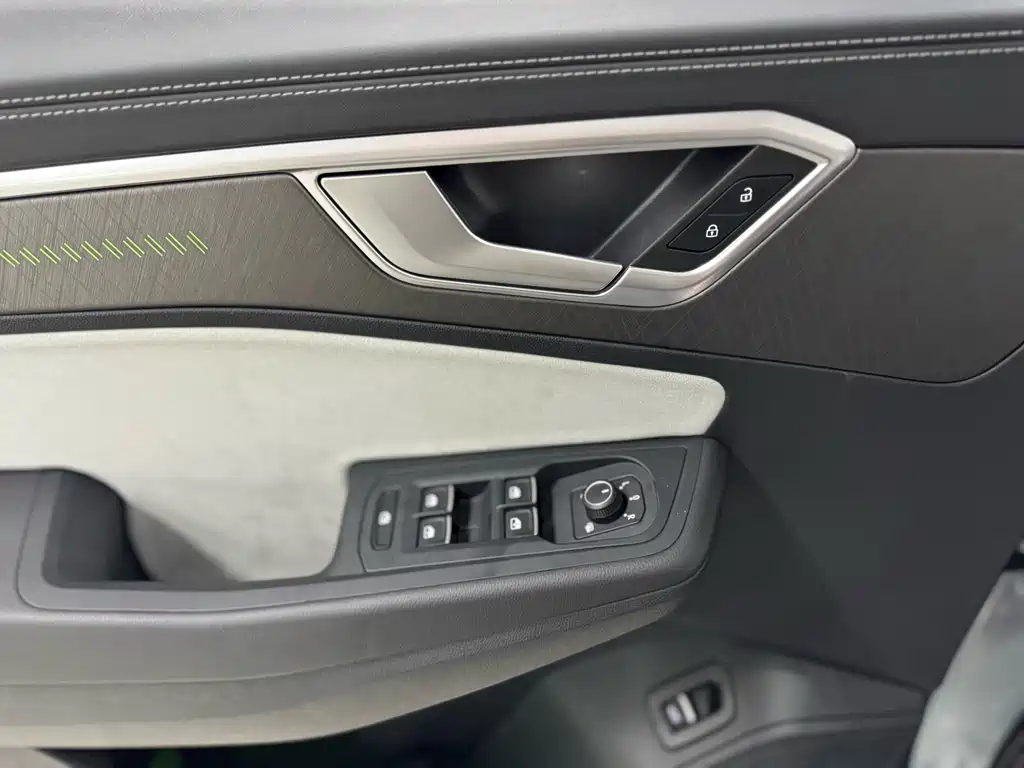 Volkswagen Landscape 2026 450TSI AWD Flagship 6-seater 2025 - thumbnail 17