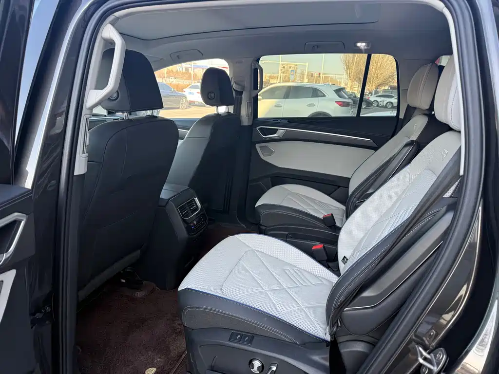 Volkswagen Landscape 2026 450TSI AWD Flagship 6-seater 2025 - thumbnail 7