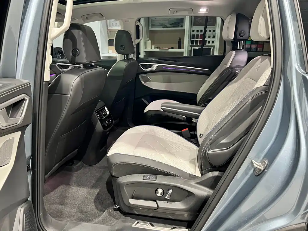 Volkswagen Landscape 2026 450TSI AWD Flagship 6-seater 2025 - thumbnail 27