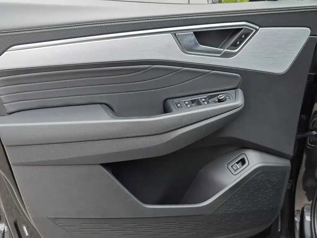 Volkswagen Landscape 2023 Facelift 380TSI AWD Flagship Victory Edition 7-seater 2023 - thumbnail 15