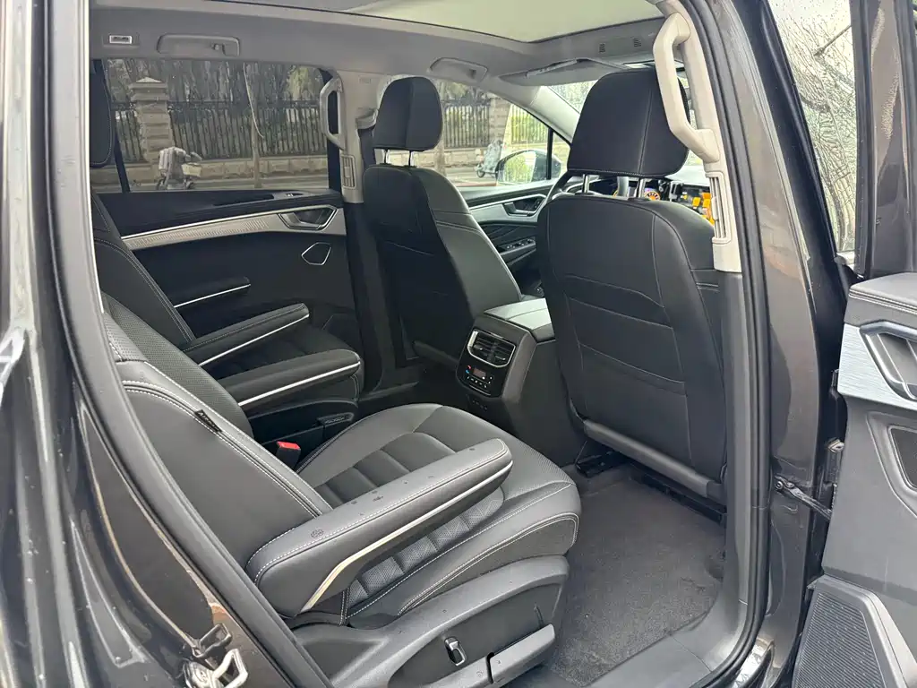 Volkswagen Landscape 2023 Facelift 380TSI AWD Luxury Jiajing Pro 6-Seat 2024 - thumbnail 13