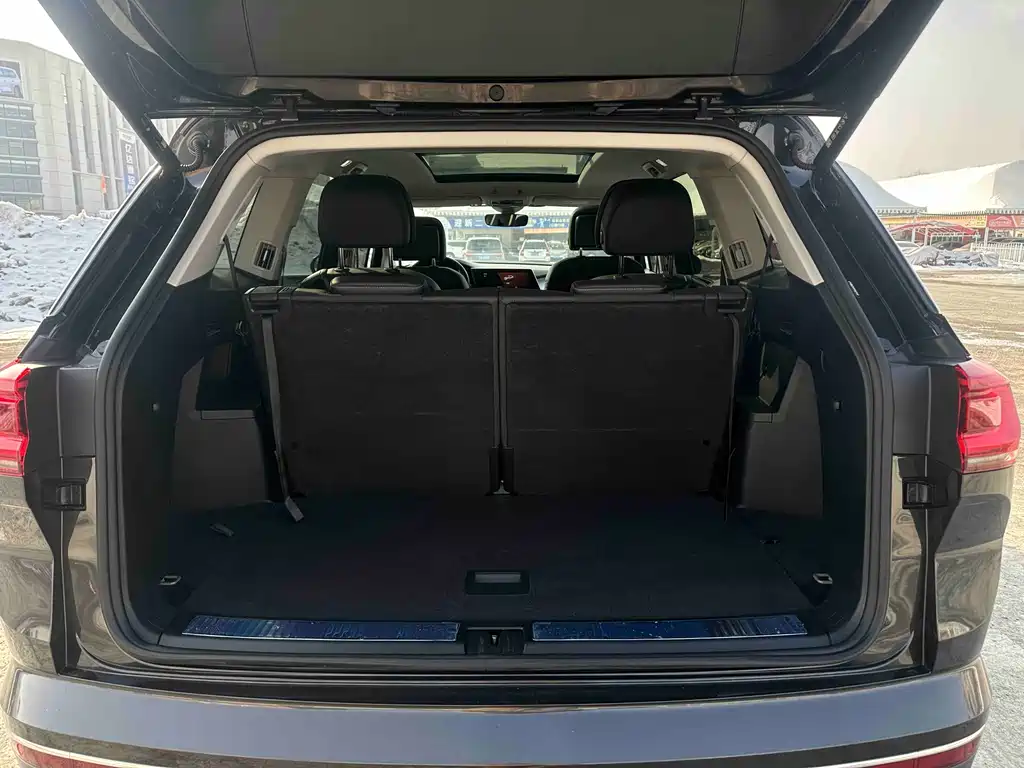 Volkswagen Landscape 2023 Facelift 530TSI AWD Flagship Victory Pro 6-Seat 2024 - thumbnail 13