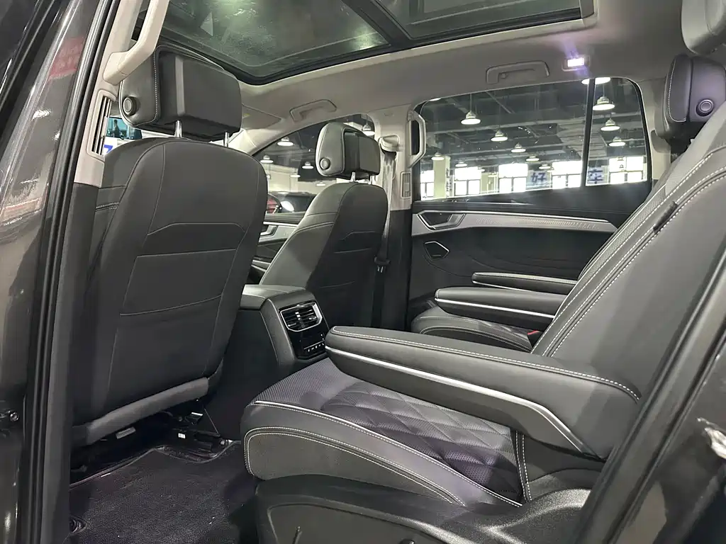 Volkswagen Landscape 2023 Facelift 530TSI AWD Flagship Victory Pro 6-Seat 2024 - thumbnail 8