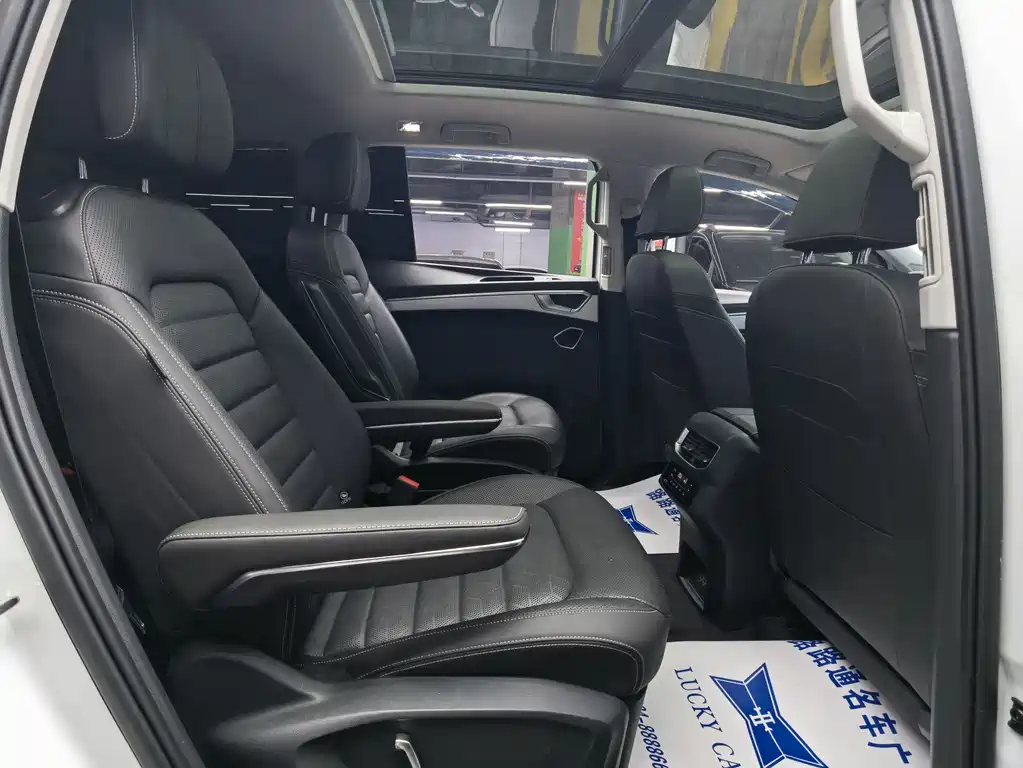 Volkswagen Landscape 2022 380TSI AWD Luxury Jiajing Pro 6-seater 2023 - thumbnail 9