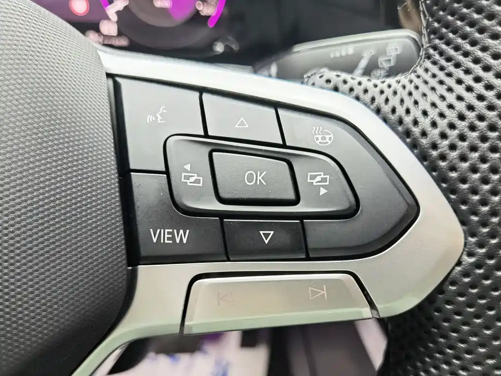 Volkswagen Landscape 2022 380TSI AWD Luxury Jiajing Pro 6-seater 2023 - thumbnail 11
