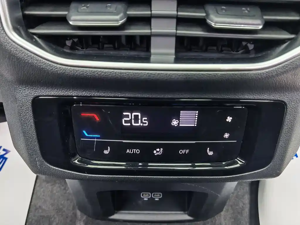 Volkswagen Landscape 2022 380TSI AWD Luxury Jiajing Pro 6-seater 2023 - thumbnail 18