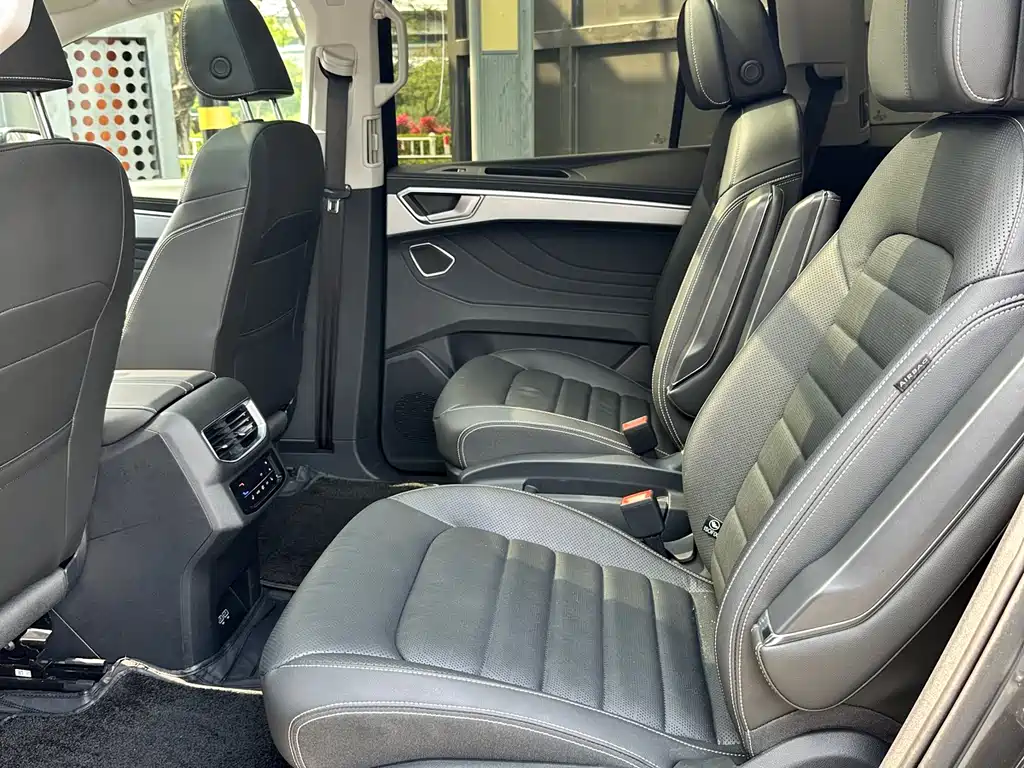 Volkswagen Landscape 2022 380TSI AWD Luxury Jiajing Pro 6-seater 2023 - thumbnail 5