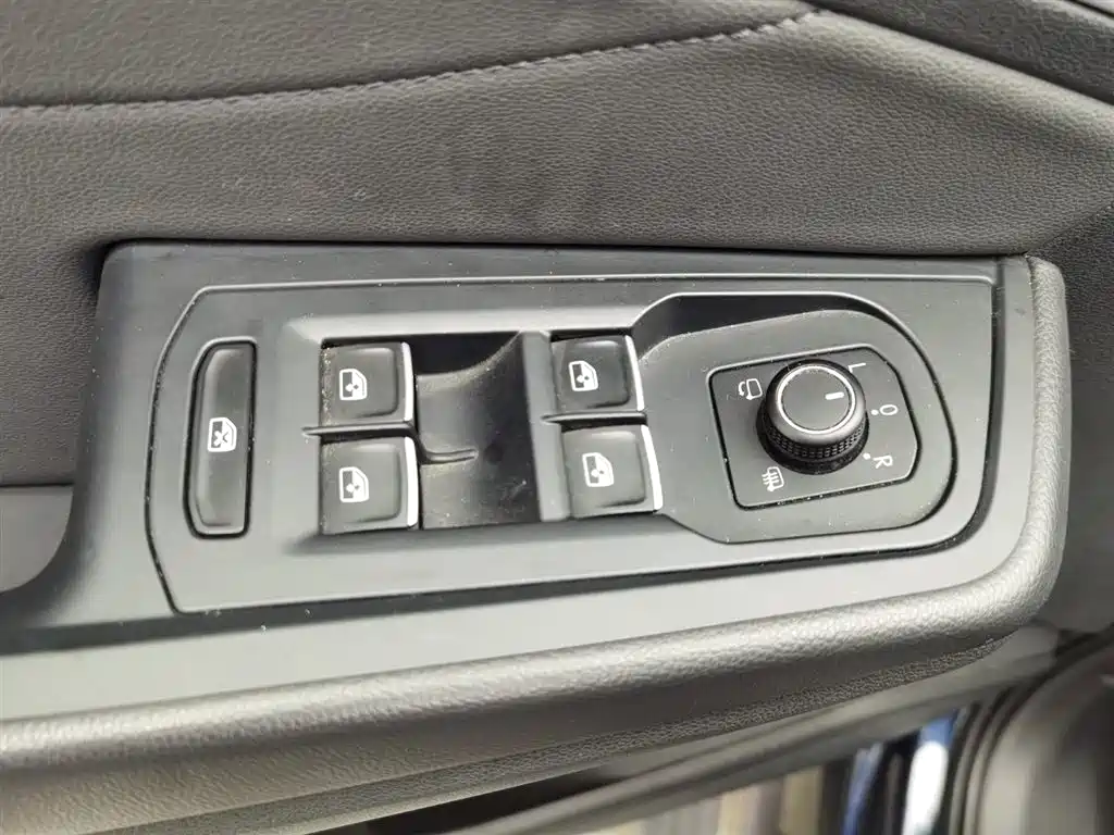 Volkswagen Landscape 2022 380TSI AWD Luxury Jiajing Pro 6-seater 2023 - thumbnail 9