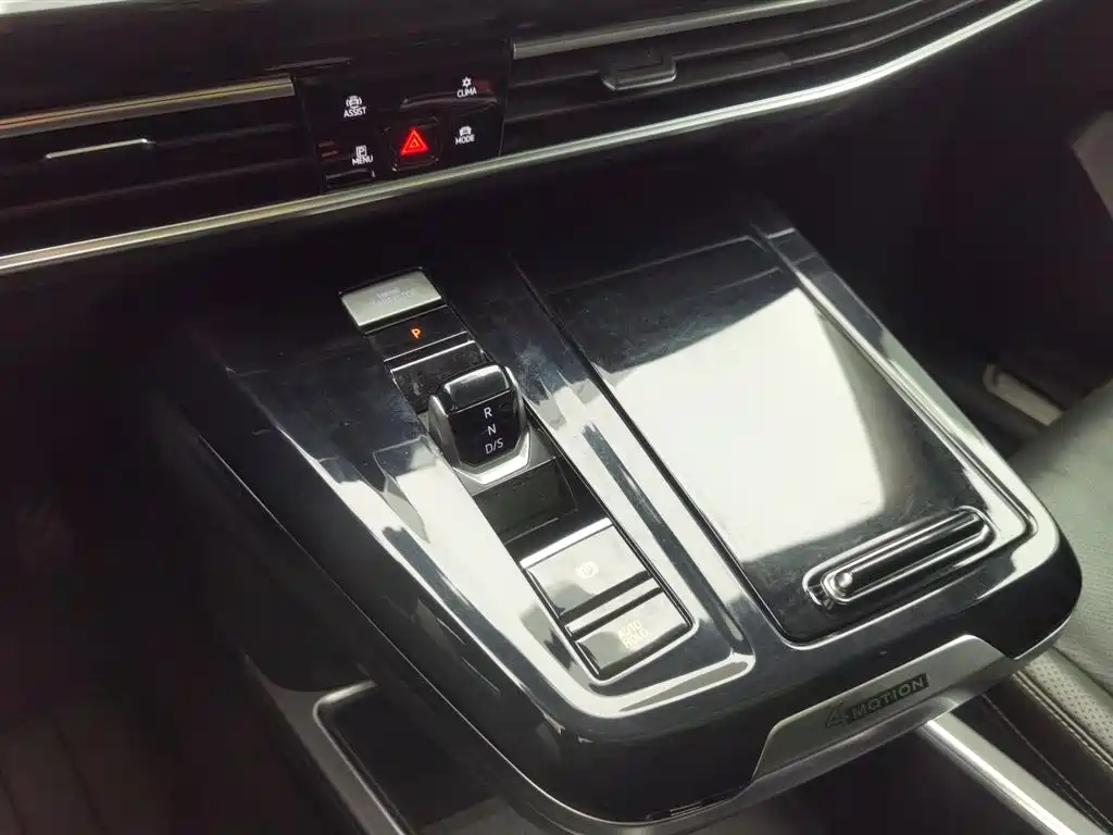 Volkswagen Landscape 2022 380TSI AWD Luxury Jiajing Pro 6-seater 2023 - thumbnail 13
