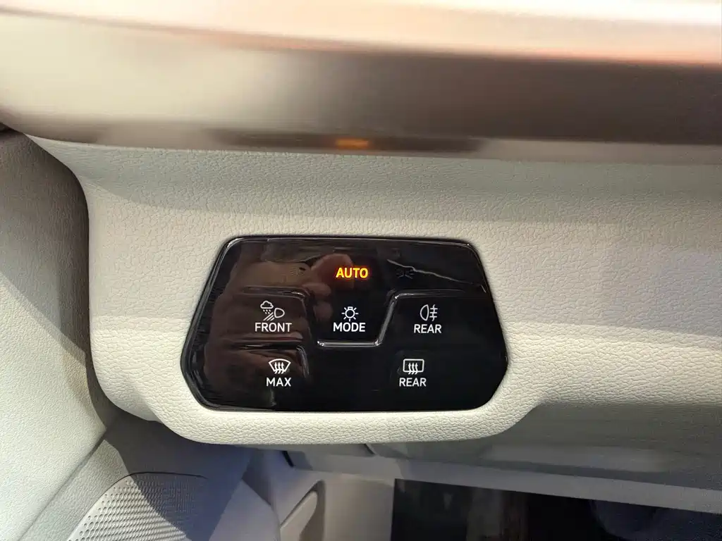 Volkswagen Lantu 2025 380TSI AWD R-Line Touring Zhongxiang Edition 2025 - thumbnail 10