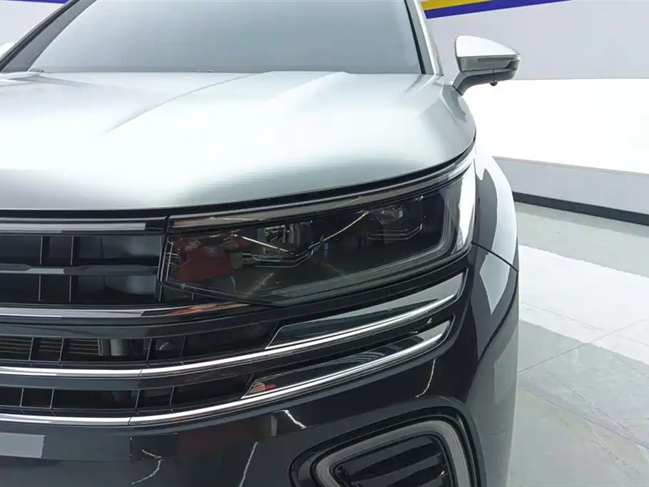 Volkswagen Lantu 2023 330TSI Luxury Touring Edition 2023 - thumbnail 5