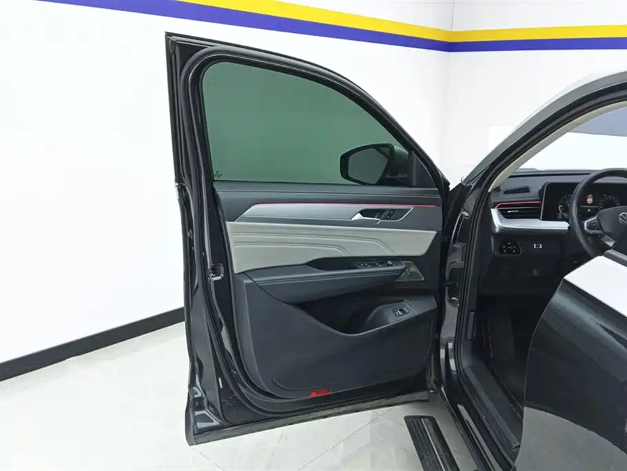 Volkswagen Lantu 2023 330TSI Luxury Touring Edition 2023 - thumbnail 7