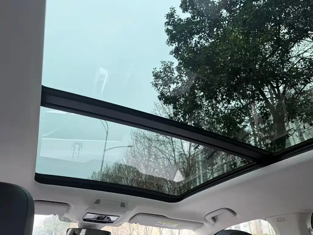 Volkswagen Lantu 2023 330TSI Luxury Xunyi Edition 2023 - thumbnail 6