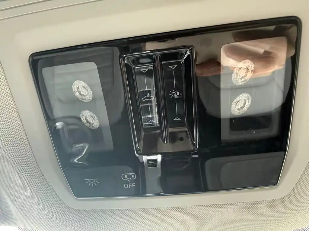 Volkswagen Lantu 2023 330TSI Luxury Xunyi Edition 2023 - thumbnail 7