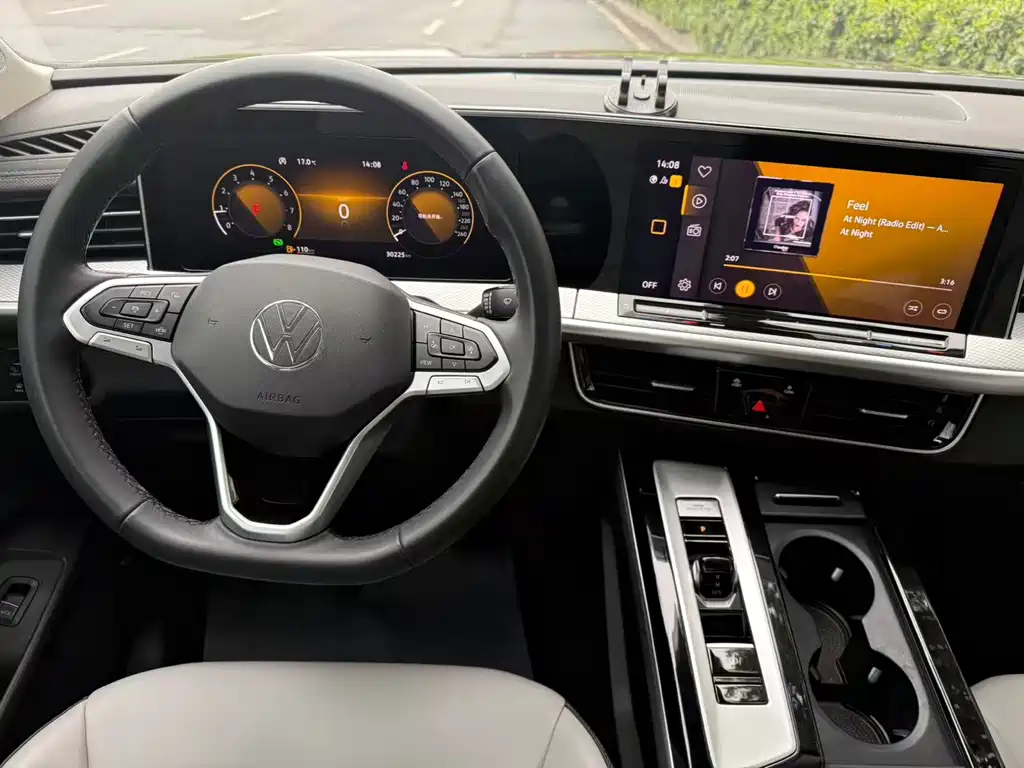 Volkswagen Lantu 2023 330TSI Luxury Xunyi Edition 2023 - thumbnail 12