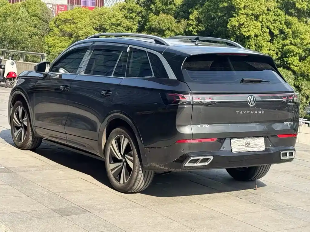 Volkswagen Lantu 2023 380TSI AWD R-Line Touring Edition 2023 - thumbnail 4